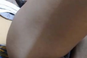 Femme qui se fait baizer par un chien